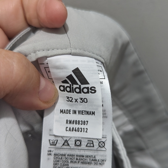 Mens Adidas 3 Stripes Golf Pants Flat Front Gray Black DM3080 Size 32x30 - Picture 4 of 5